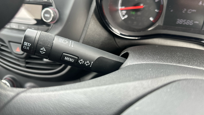 Vauxhall Viva 1.0 SE 5dr [A/C] Petrol Hatchback